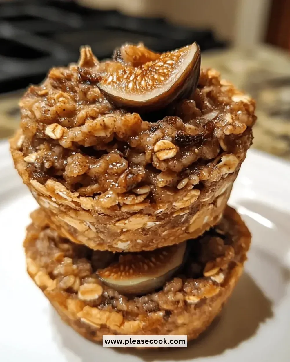 Delicious easy cinnamon fig oat cups ready to be enjoyed for breakfast or a snack.