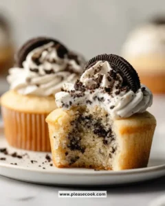 Delicious cookies and cream cupcakes topped with creamy frosting