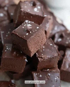 Delicious easy keto fudge dessert for low-carb dieters