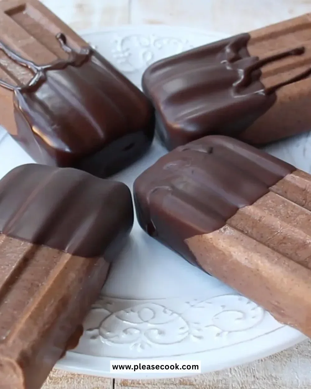 Delicious sugar-free fudgesicles perfect for a low-calorie dessert option.