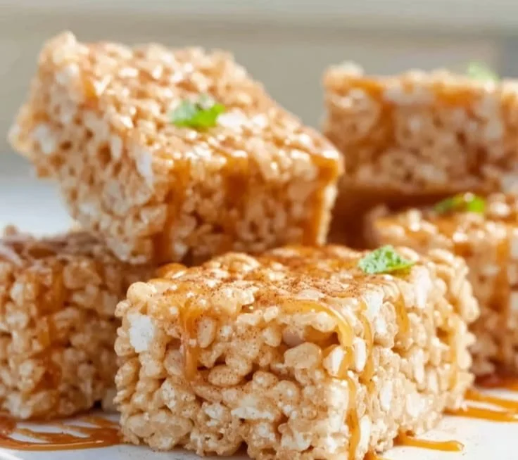 No-Bake Apple Pie Rice Krispies Treats dessert